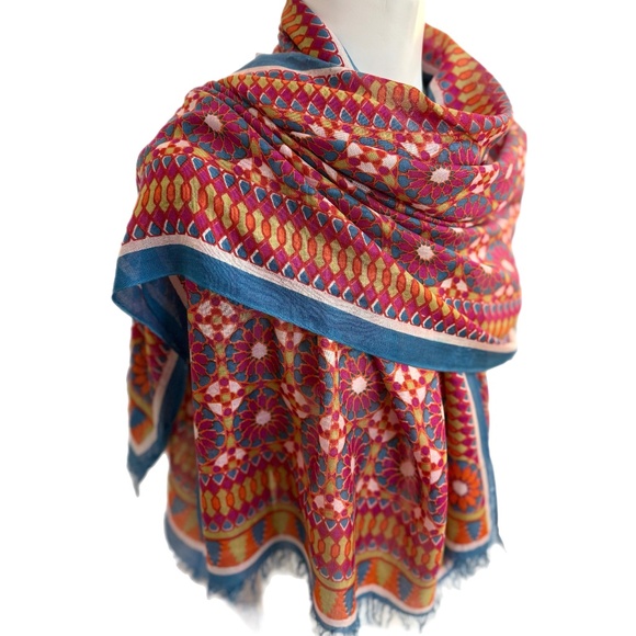 Hang N Hold 100% Silk Scarf – Geometric Mosaic Print - 30" x 70" - Picture 6 of 9